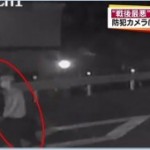 ＜ＮＨＫ初期報道で複数犯の可能性＞　近隣住民が植松ではない若い男がパトカーに乗るのを目撃していた。